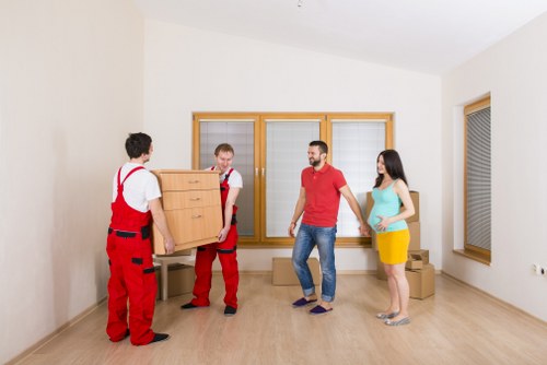 Truck loading support for a flat move in Kentish Town