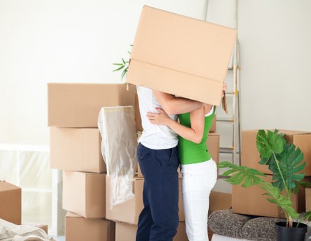 Kentish Town man and van service for residential and commercial moves